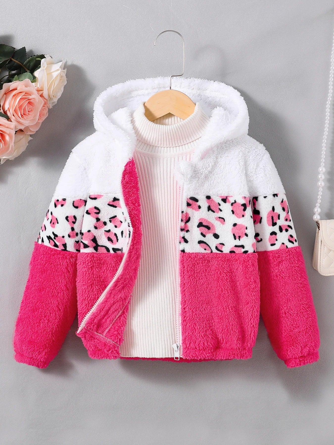 Pull peluche rose enfant