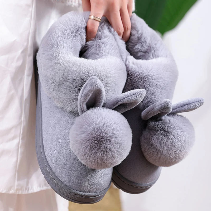 Flauschige Hasen-Hausschuhe