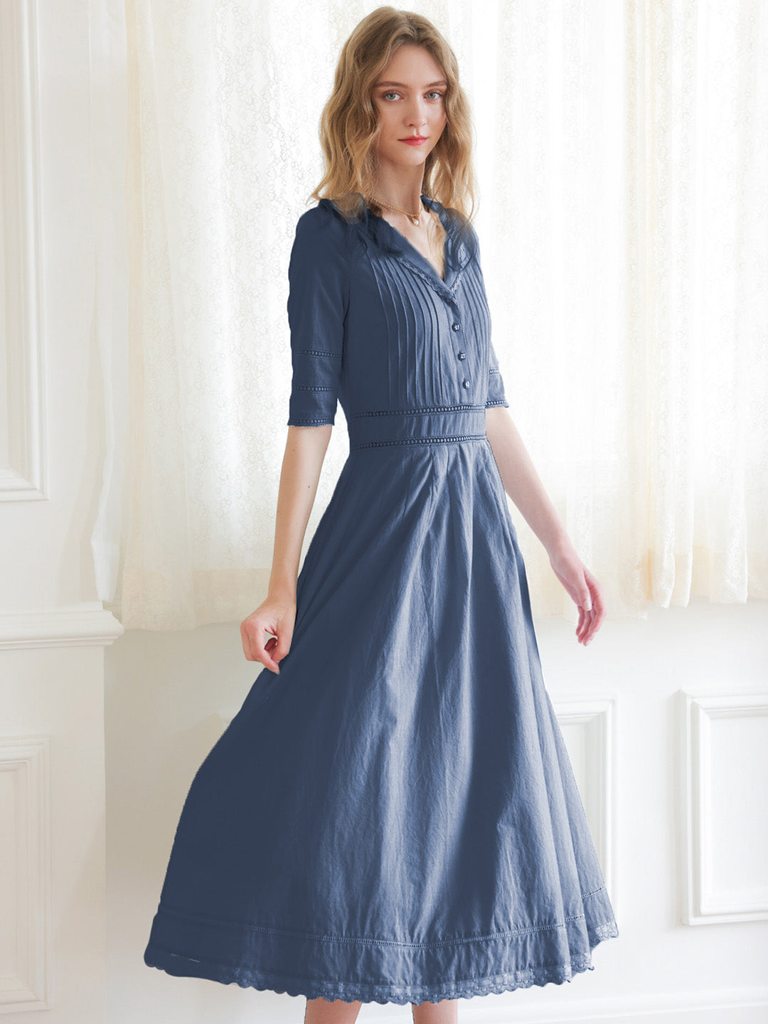Fiona – Midi-Kleid aus 100% Baumwolle mit V-Ausschnitt