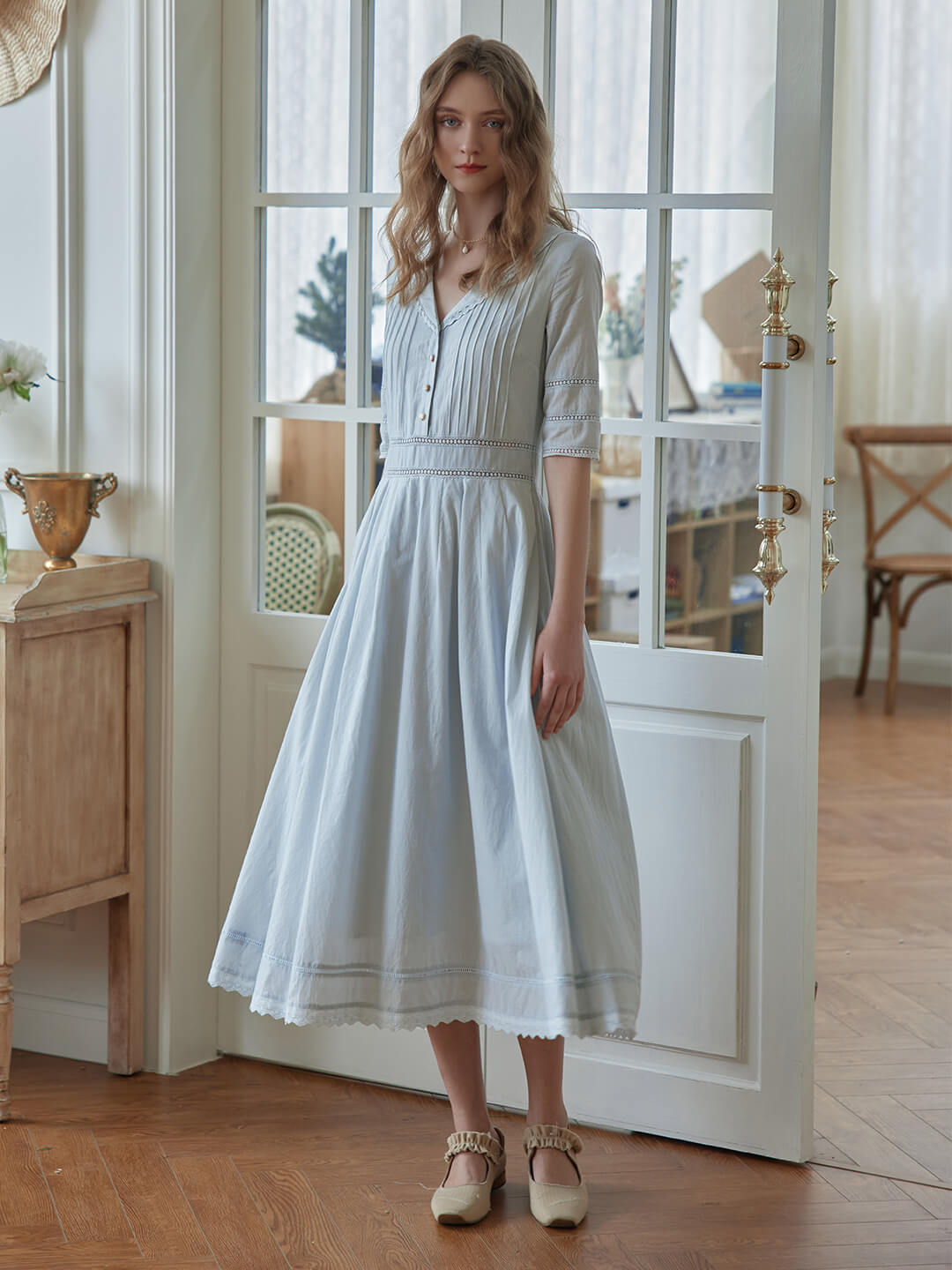 Fiona – Midi-Kleid aus 100% Baumwolle mit V-Ausschnitt