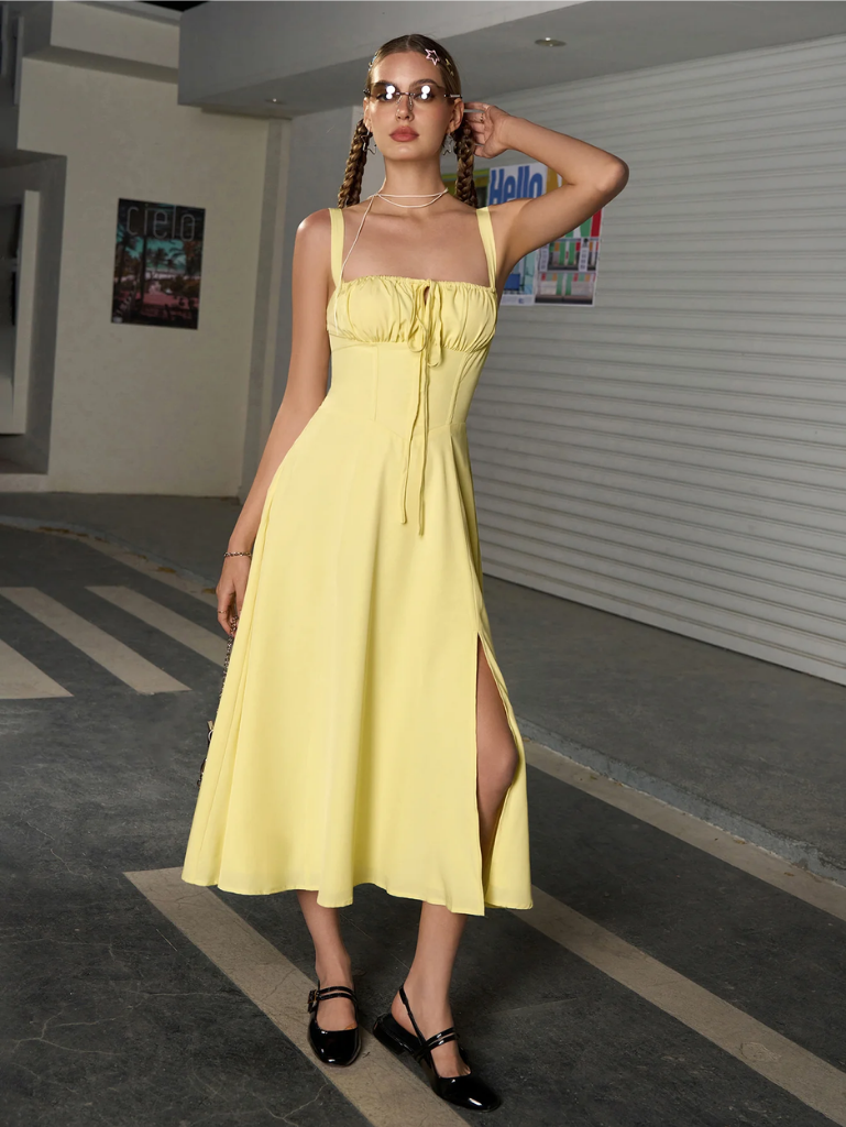 Gerüschtes Bustier Kleid mit Spalt und Trägern