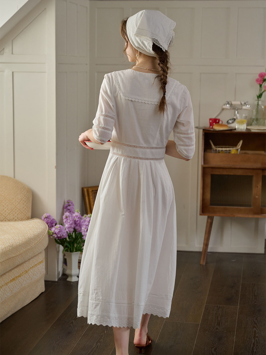Fiona – Midi-Kleid aus 100% Baumwolle mit V-Ausschnitt