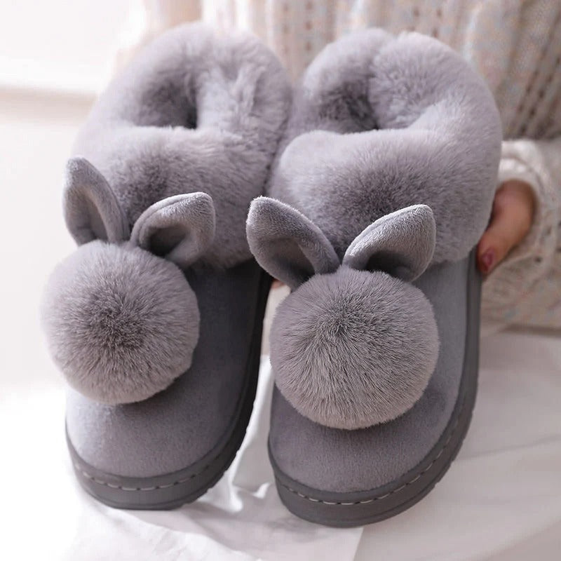 Flauschige Hasen-Hausschuhe