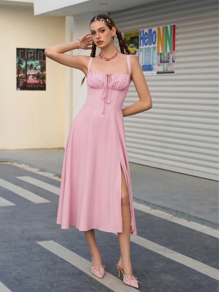 Gerüschtes Bustier Kleid mit Spalt und Trägern