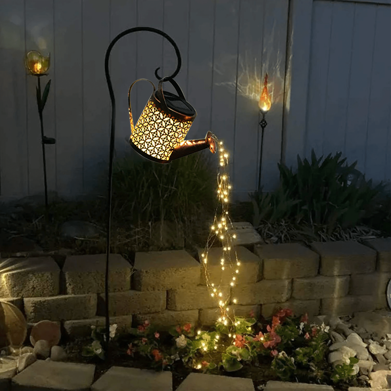 SOLARBETRIEBENE LED-GIESSKANNE