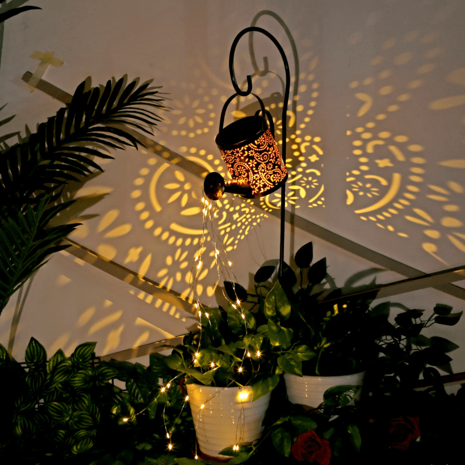 SOLARBETRIEBENE LED-GIESSKANNE