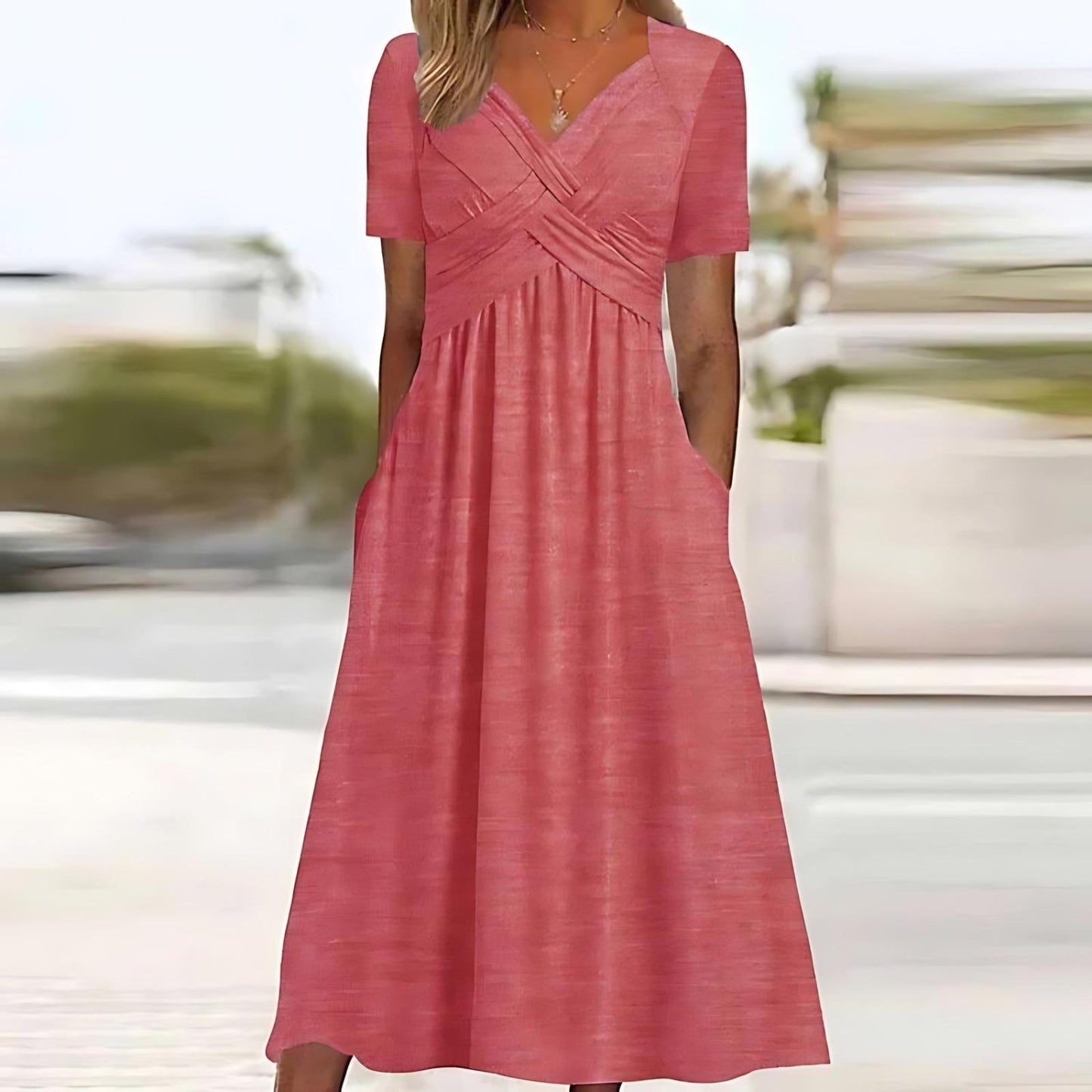 MAIKA – Figurbetontes Midikleid mit Bauchabdeckung